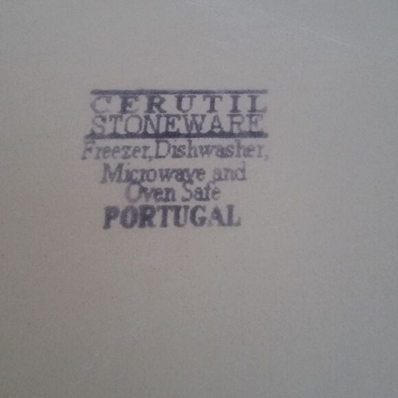 Cerutil Stoneware purple serving casserole scalloped edge baking dish Portugal - Picture 4 of 5